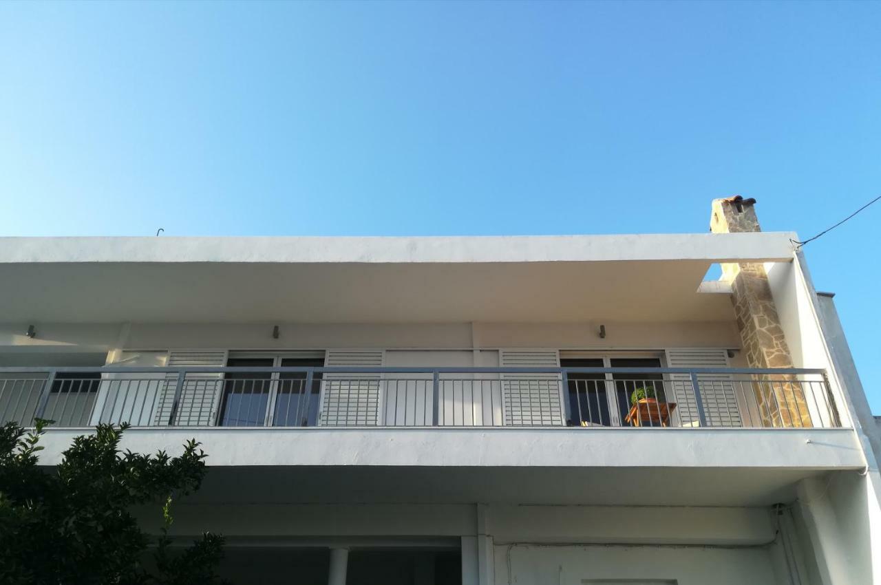 Comfortable Apartment Close To The Airport Spáta 외부 사진